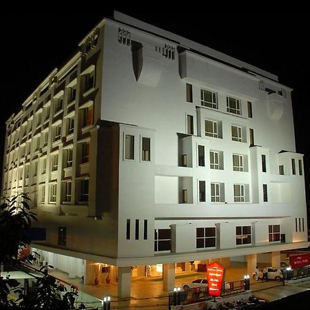 Royal Park Otel Kākināda Dış mekan fotoğraf