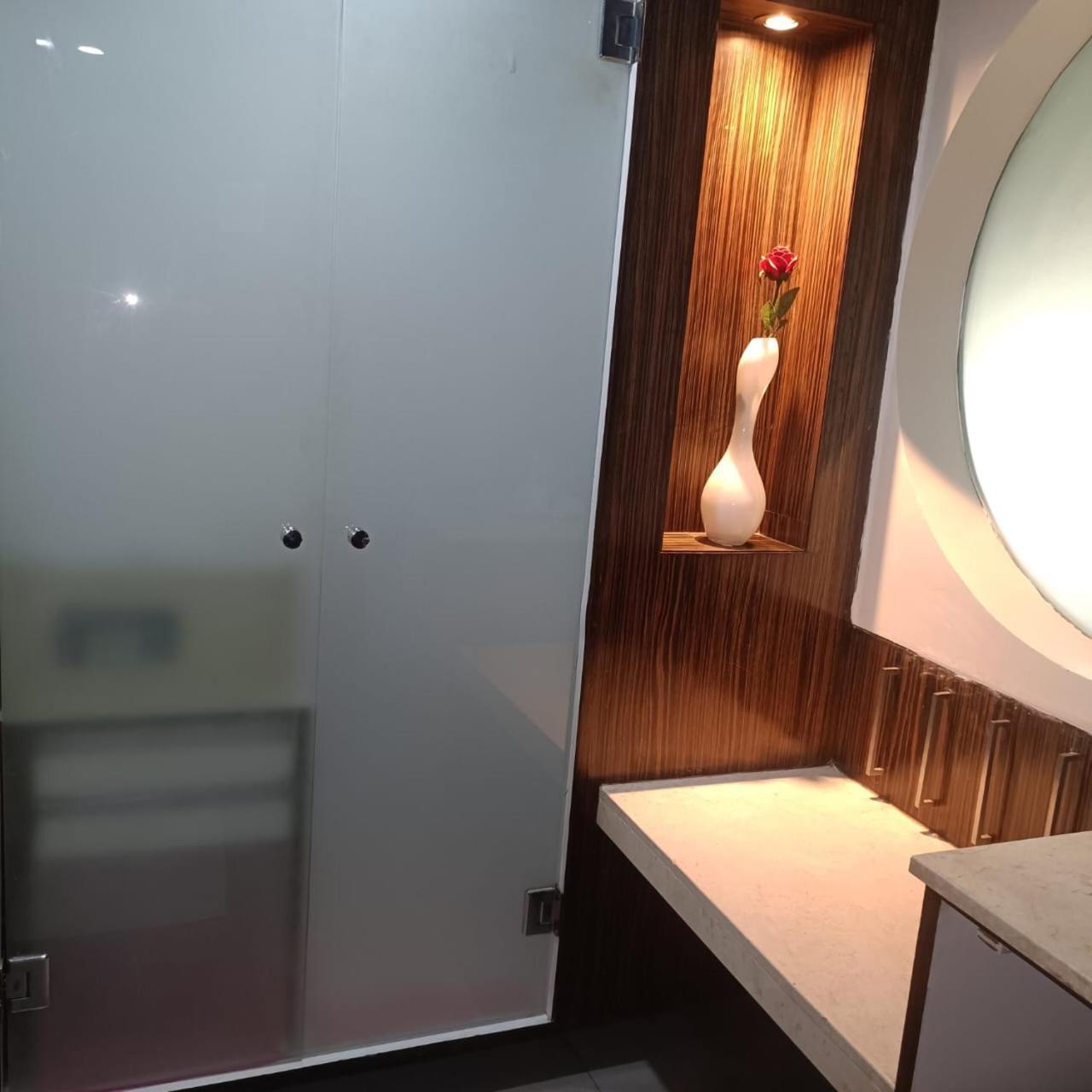 Royal Park Otel Kākināda Dış mekan fotoğraf