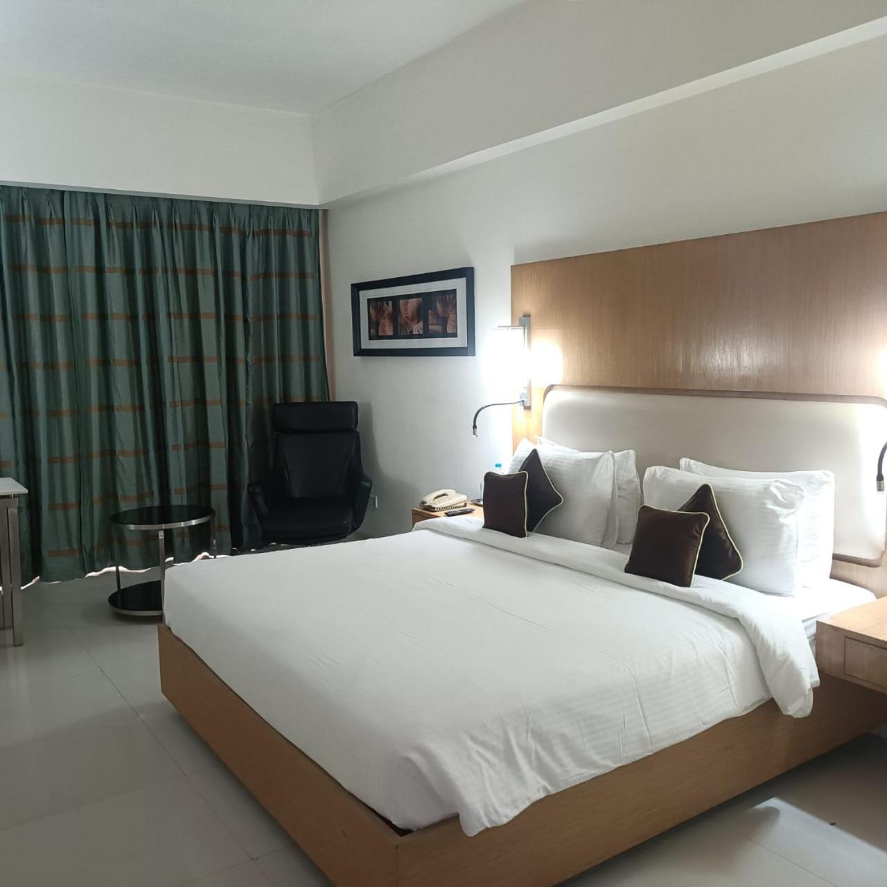 Royal Park Otel Kākināda Dış mekan fotoğraf