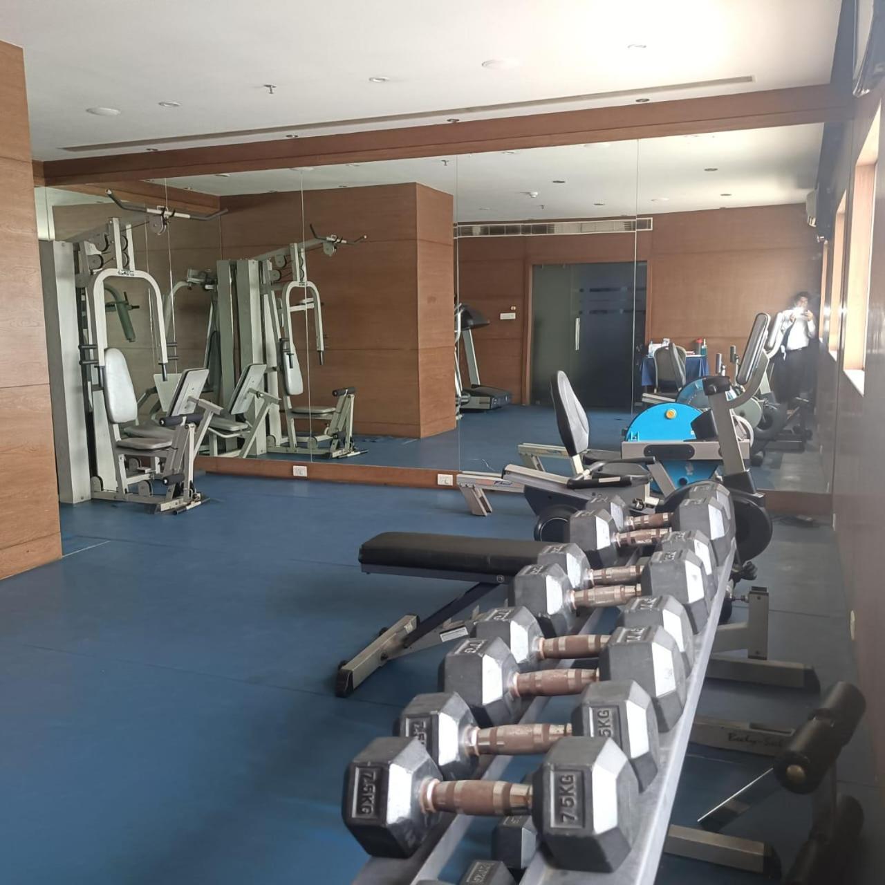 Royal Park Otel Kākināda Dış mekan fotoğraf