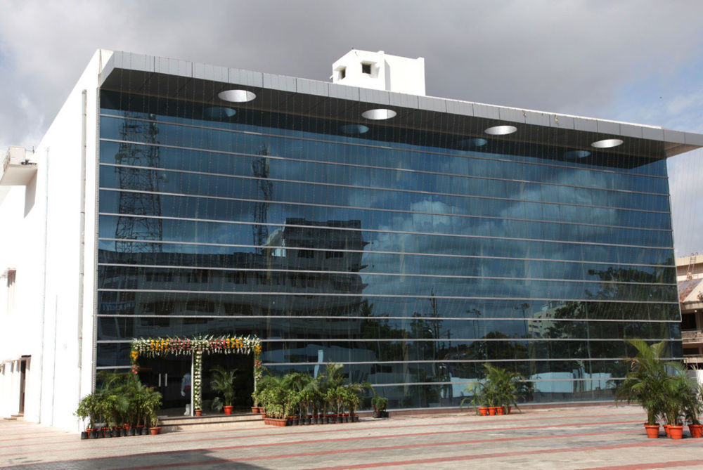 Royal Park Otel Kākināda Dış mekan fotoğraf