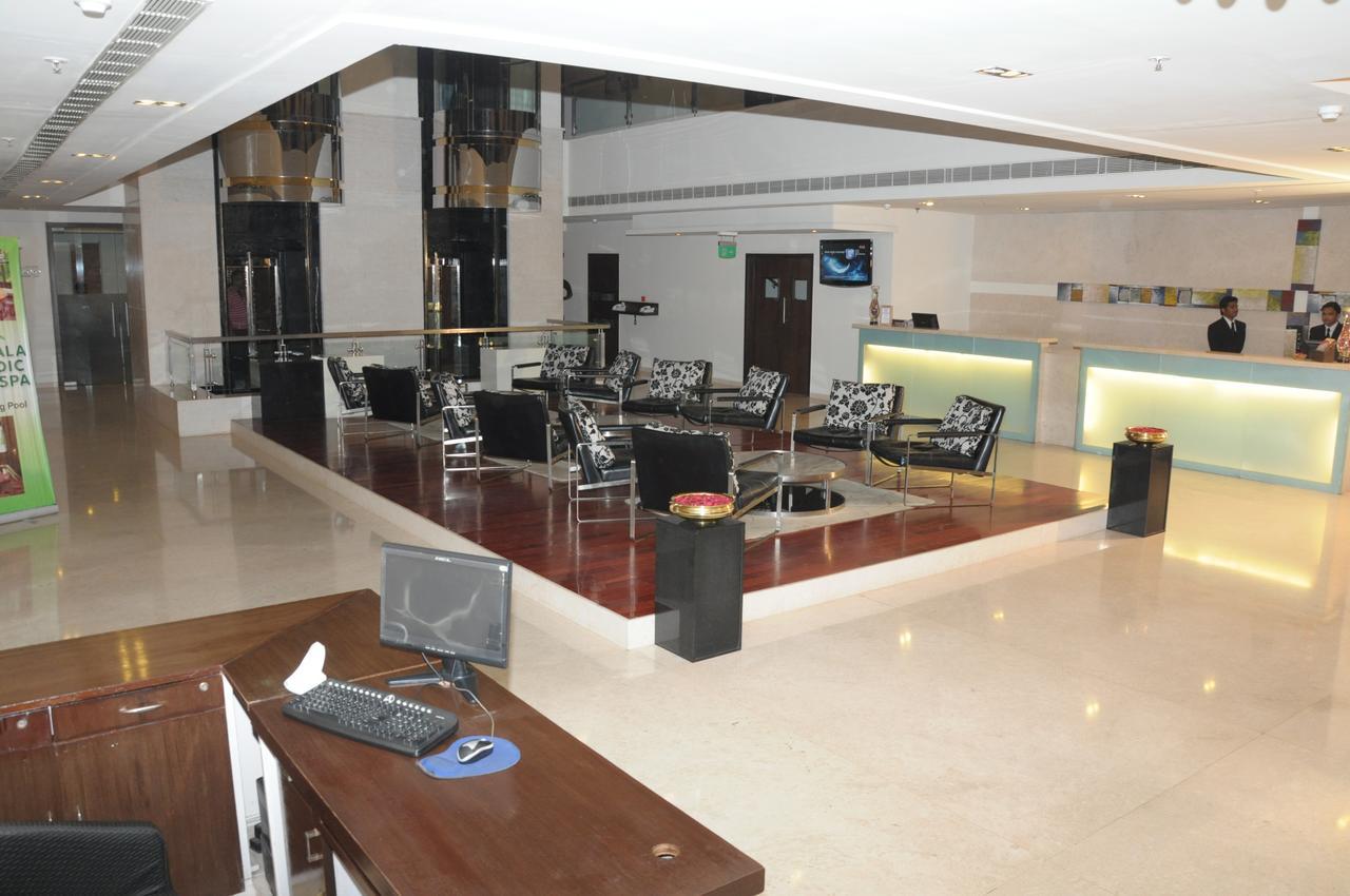 Royal Park Otel Kākināda Dış mekan fotoğraf