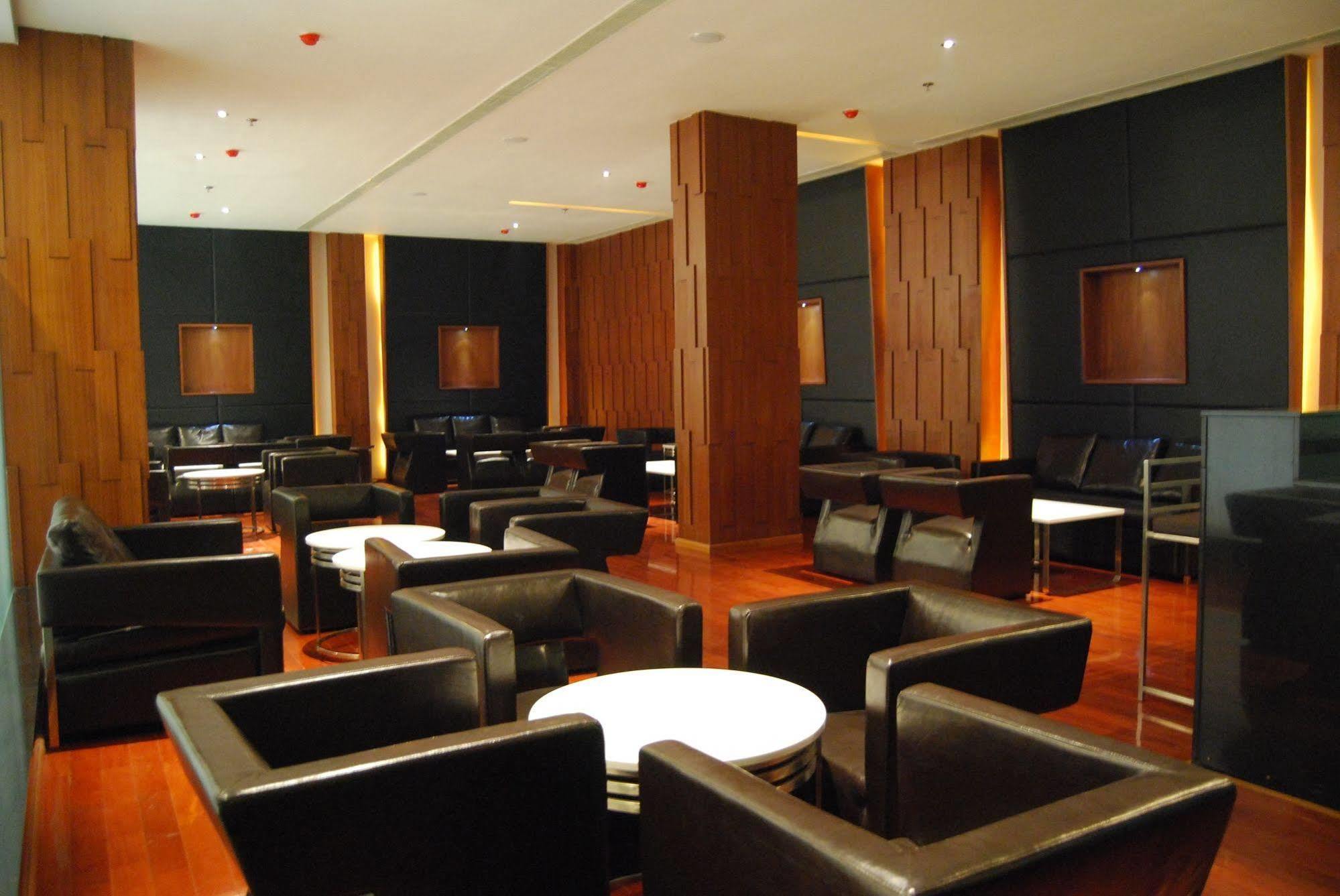 Royal Park Otel Kākināda Dış mekan fotoğraf