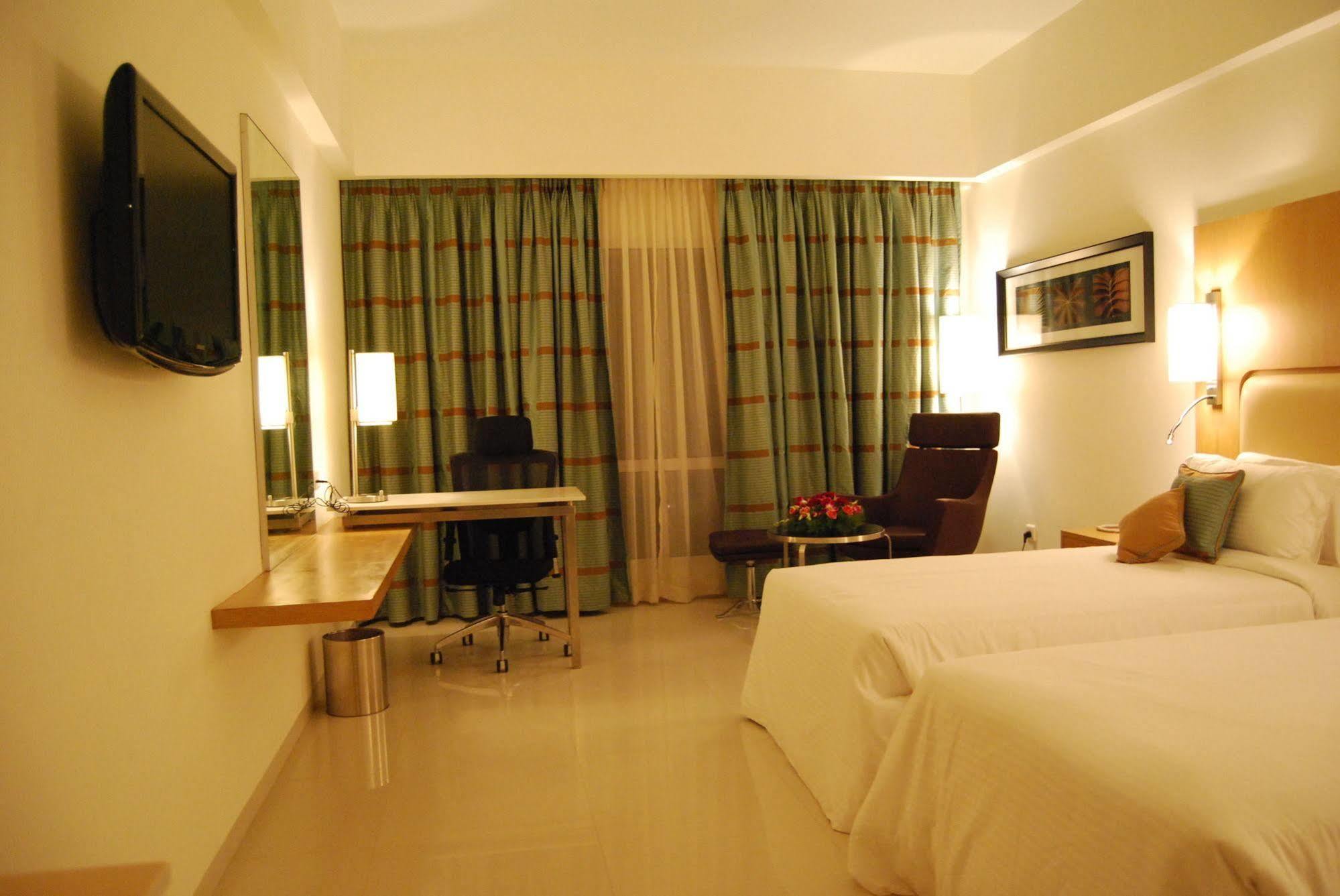 Royal Park Otel Kākināda Dış mekan fotoğraf