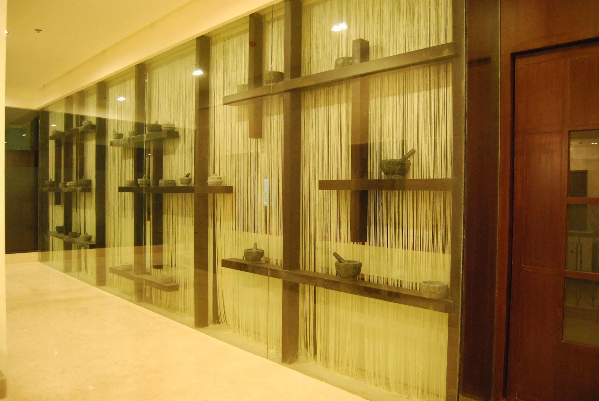 Royal Park Otel Kākināda Dış mekan fotoğraf