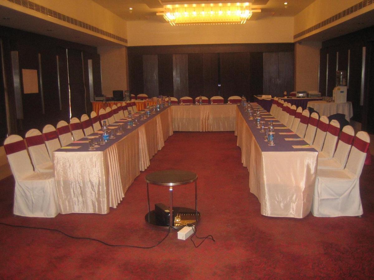 Royal Park Otel Kākināda Dış mekan fotoğraf