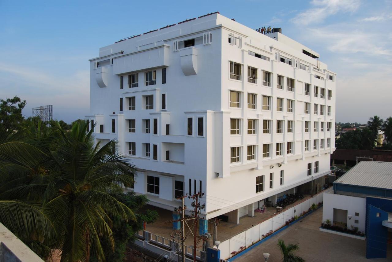 Royal Park Otel Kākināda Dış mekan fotoğraf